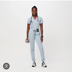 Dust blue figs scrubs